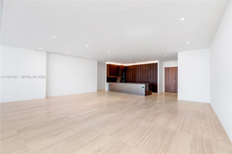 Spacious, unfurnished interior of a new home in , Miami (Image 17).