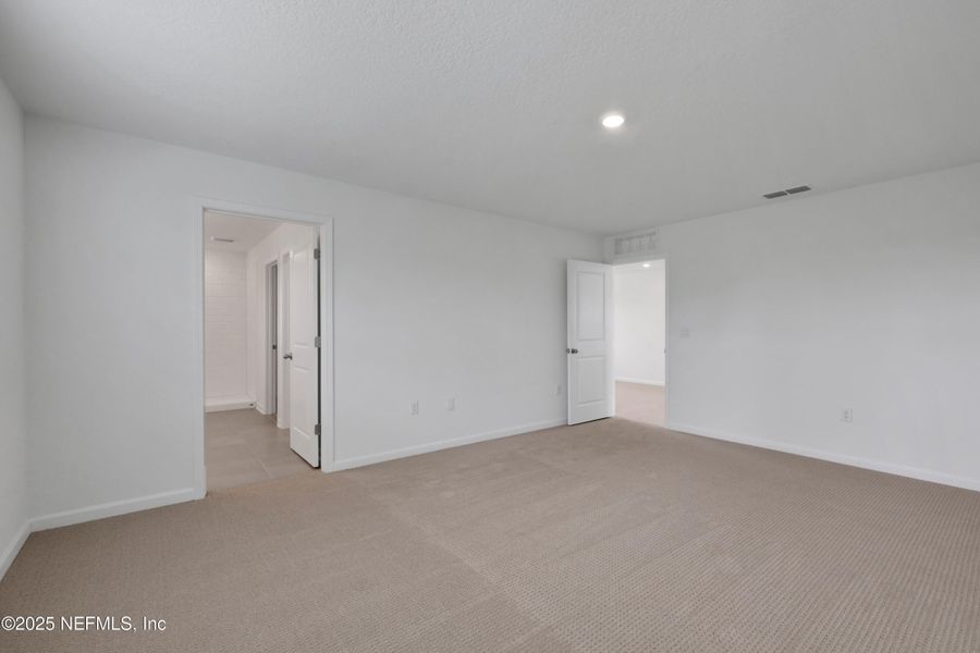 Spacious, unfurnished interior of a new home in Cordova Palms, St. Augustine (Image 23).