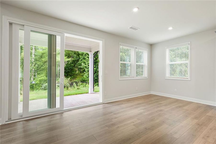 Spacious, unfurnished interior of a new home in Hillside Manor, Powder Springs (Image 37). Spacious, unfurnished interior of a new home in Hillside Manor, Powder Springs (Image 37).