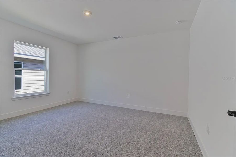 Spacious, unfurnished interior of a new home in Briarwood, Alachua (Image 17).