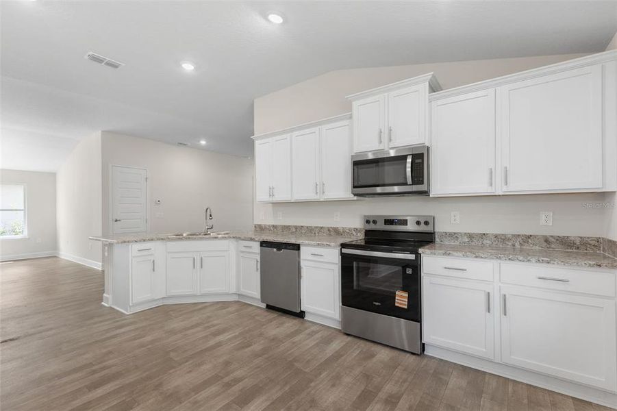 Furnished interior view inside a new home in Palm Coast, Palm Coast (Image 9).