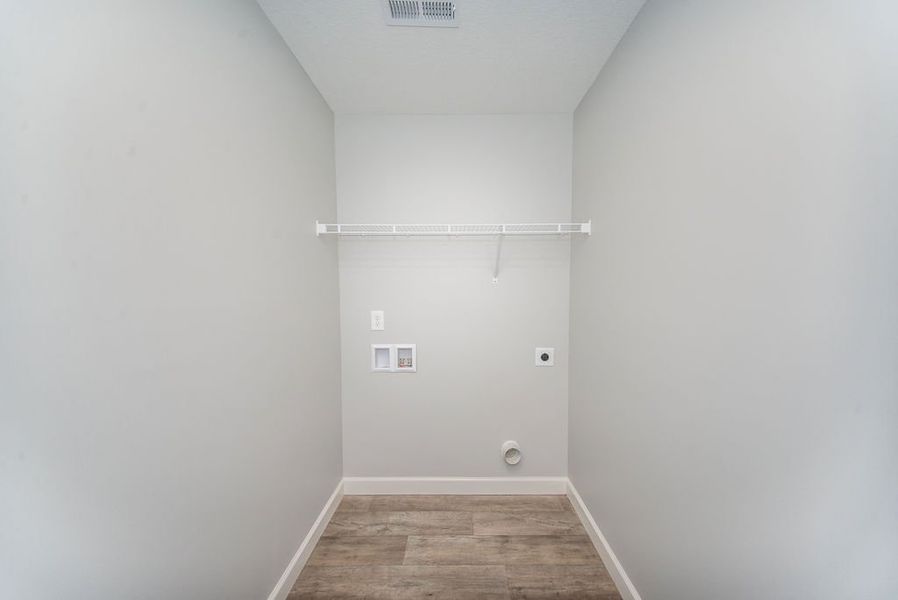 Representative unfurnished interior of a home built from the Heatherwood by Enchanted Homes in Ballentine Ridge, Lyman (Image 22).