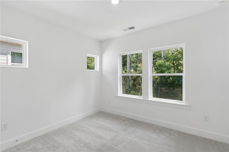 Spacious, unfurnished interior of a new home in Settingdown Farms, Cumming (Image 16).