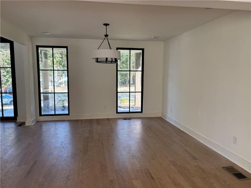 Spacious, unfurnished interior of a new home in , Roswell (Image 11).