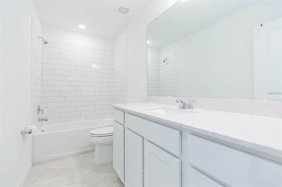 Furnished interior view inside a new home in Valri Forest, Valrico (Image 15). Furnished interior view inside a new home in Valri Forest, Valrico (Image 15).