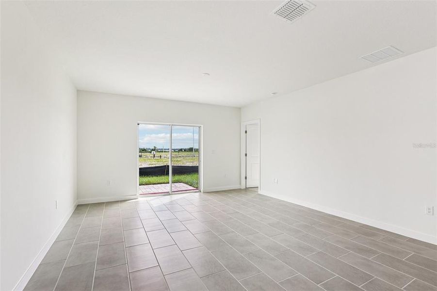 Spacious, unfurnished interior of a new home in Willowbrook North, Winter Haven (Image 27). Spacious, unfurnished interior of a new home in Willowbrook North, Winter Haven (Image 27).