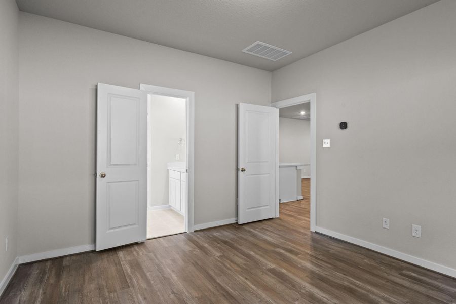 Spacious, unfurnished interior of a new home in Westridge Cove, Conroe (Image 24). Spacious, unfurnished interior of a new home in Westridge Cove, Conroe (Image 24).