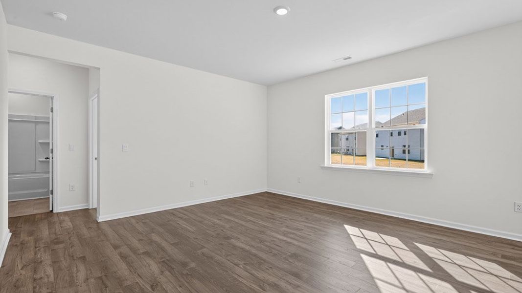 Spacious, unfurnished interior of a new home in North Gate, Vass (Image 11).