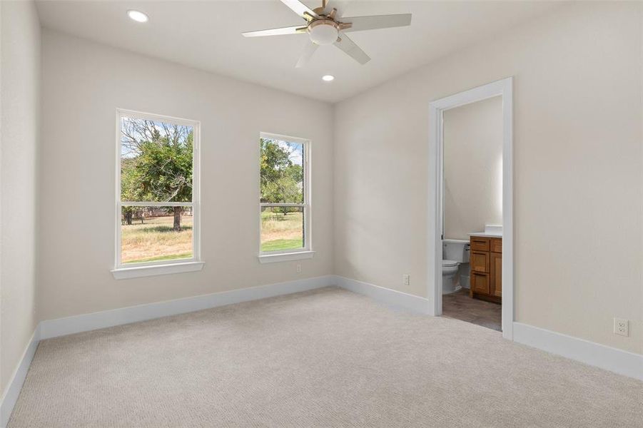 Spacious, unfurnished interior of a new home in Pecan Plantation, Granbury (Image 32). Spacious, unfurnished interior of a new home in Pecan Plantation, Granbury (Image 32).