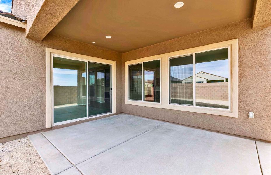 Exterior details and patio area of a home in Vistoso Canyon Estates, Oro Valley (Image 3).