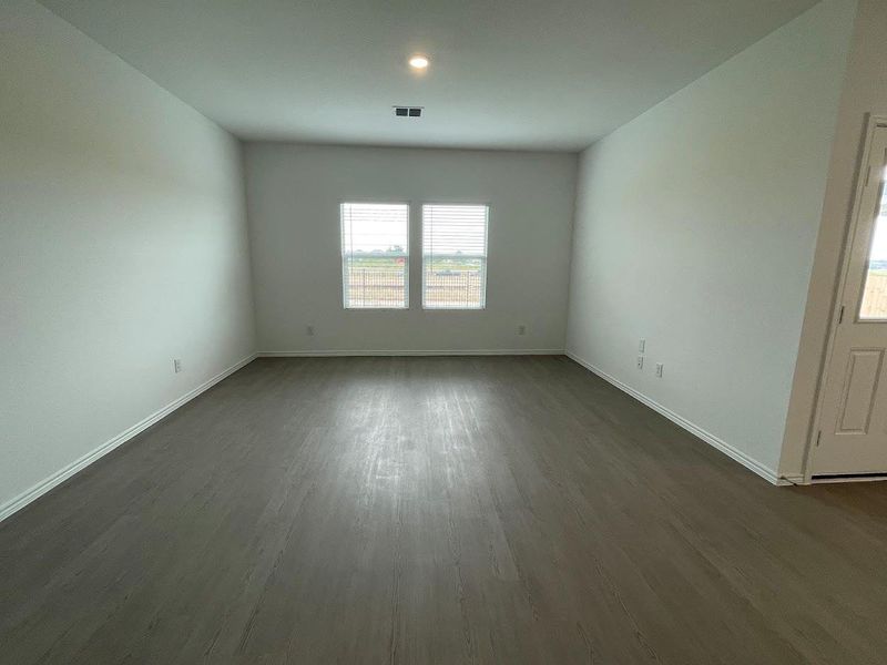 Spacious, unfurnished interior of a new home in Waterstone: Highlands Collections, Kyle (Image 16). Spacious, unfurnished interior of a new home in Waterstone: Highlands Collections, Kyle (Image 16).