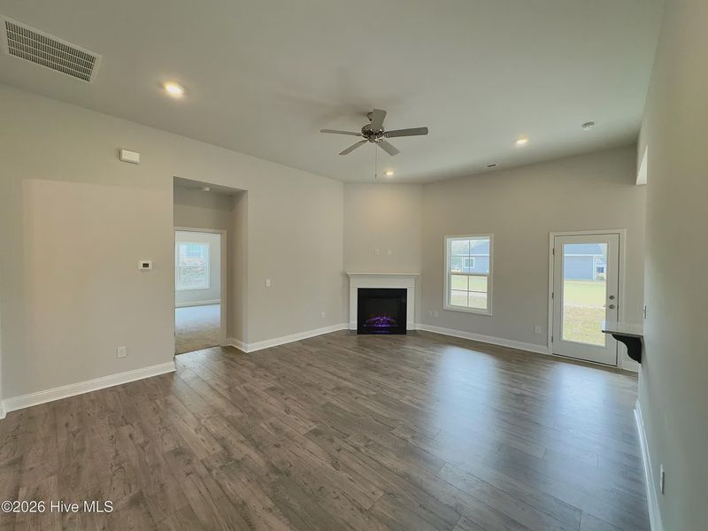 Spacious, unfurnished interior of a new home in Rutledge, Shallotte (Image 12).