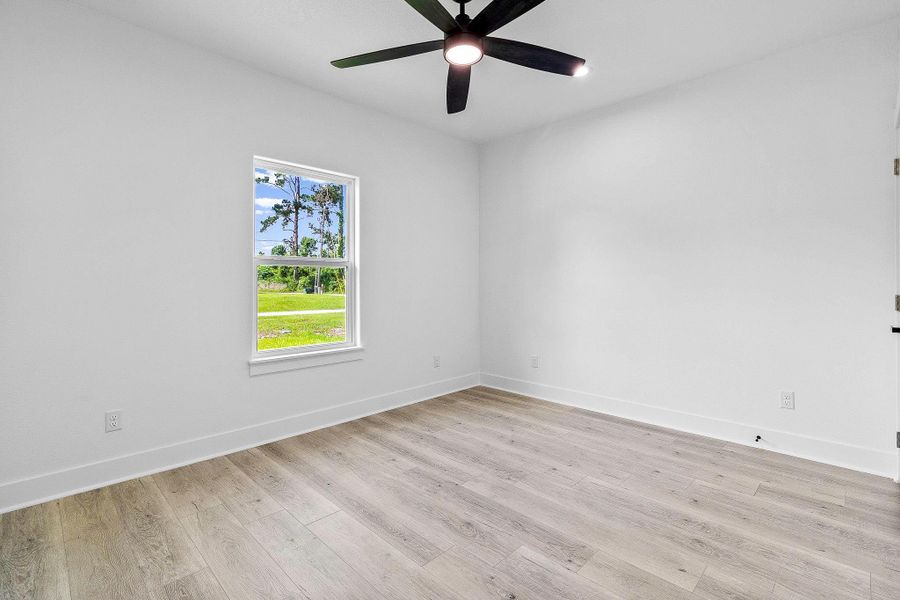 Spacious, unfurnished interior of a new home in , Onalaska (Image 23).