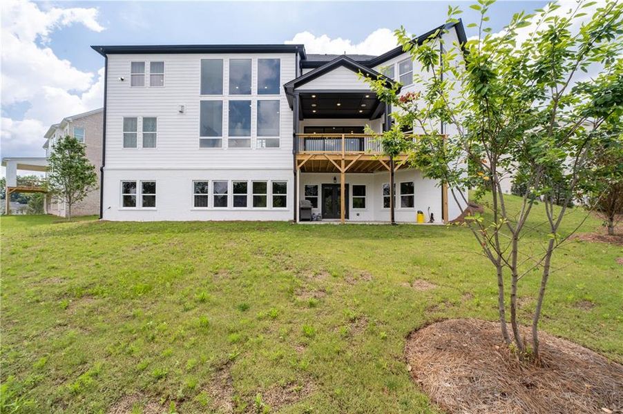 Exterior details and patio area of a home in , Alpharetta (Image 4).