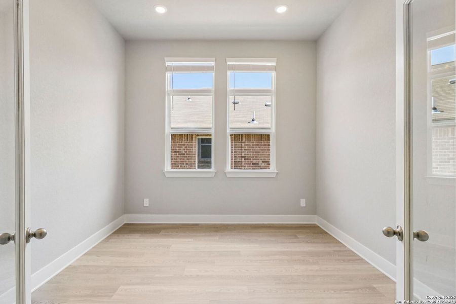 Spacious, unfurnished interior of a new home in Sagebrooke - Classic Series, San Antonio (Image 16).