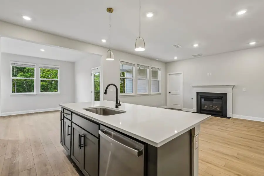Kitchen | For representation purposes only. Options and layout may vary by community and home plan. Kitchen | For representation purposes only. Options and layout may vary by community and home plan.