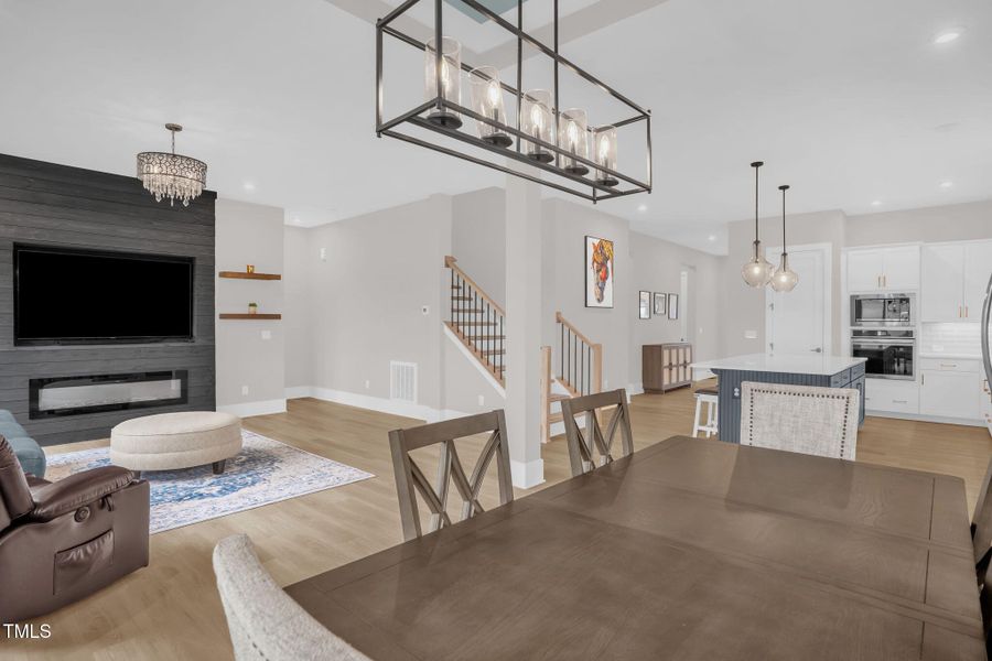 16-web-or-mls-4421 Bridle Run Dr-16