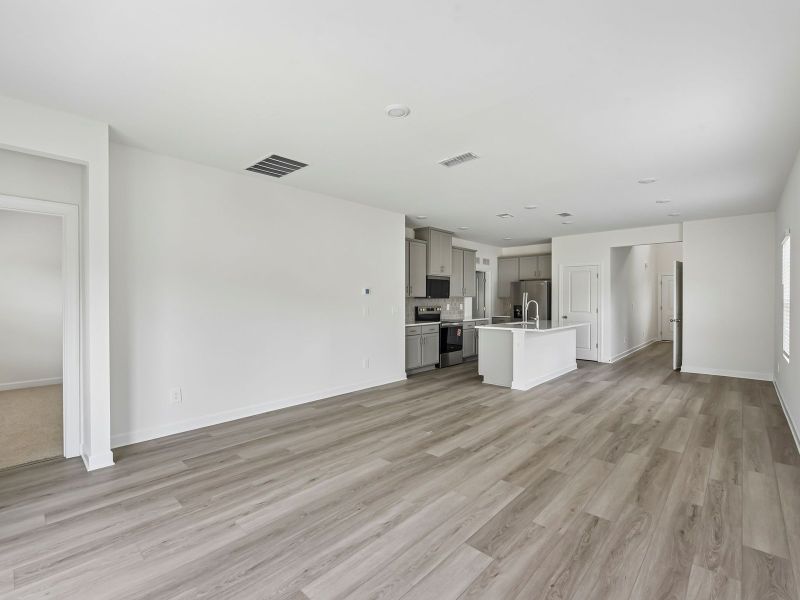 Spacious, unfurnished interior of a new home in Seattle Crossing, Shelby (Image 11).