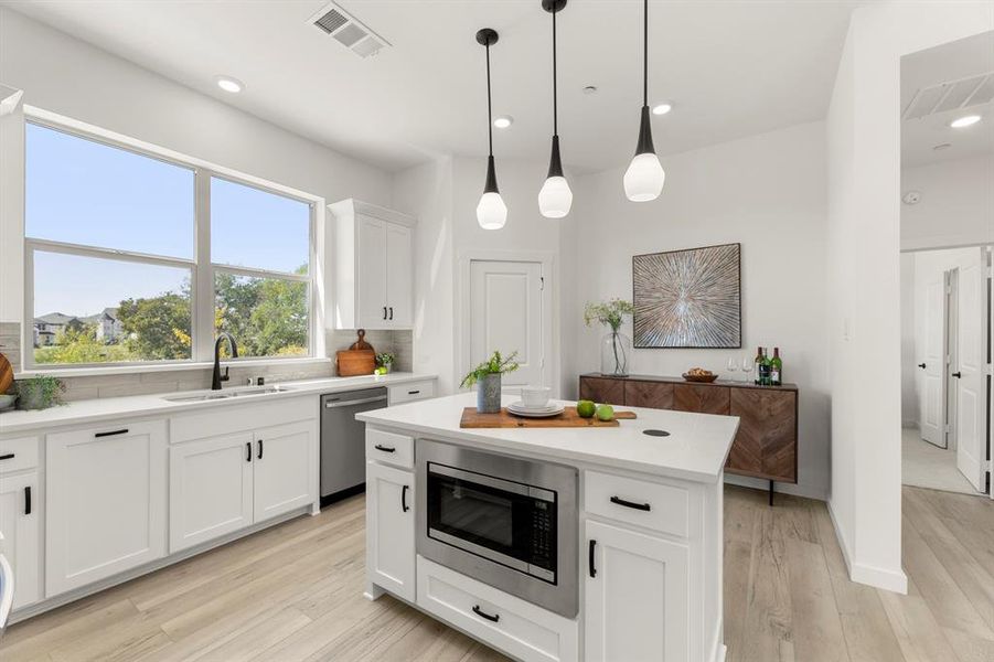 13. 12612 Audubon - Kitchen (3)