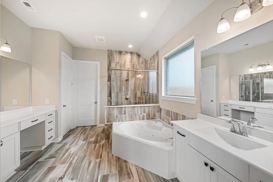 Furnished interior view inside a new home in The Highlands, Porter (Image 7). Furnished interior view inside a new home in The Highlands, Porter (Image 7).