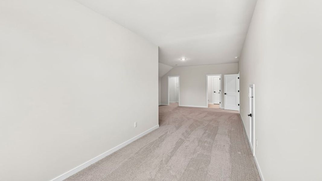 Spacious, unfurnished interior of a new home in Campbell Ridge, Piedmont (Image 33).