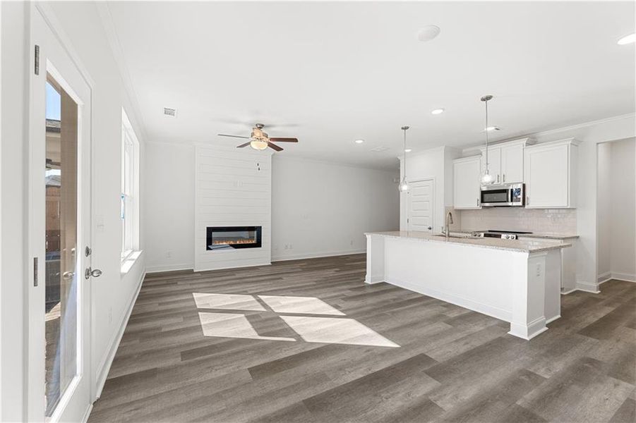 Spacious, unfurnished interior of a new home in Mulberry Summit, Flowery Branch (Image 16). Spacious, unfurnished interior of a new home in Mulberry Summit, Flowery Branch (Image 16).