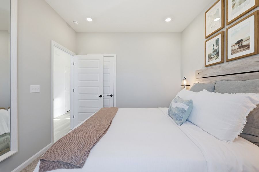 Representative furnished interior of a home built from the Courtney II by Great Southern Homes in Briarfield, Conway (Image 8).