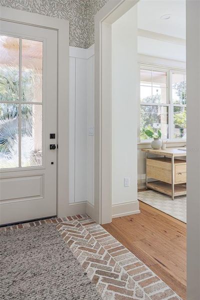 Spacious, unfurnished interior of a new home in , Lakeland (Image 82).