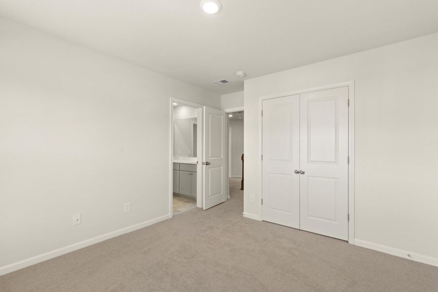 Spacious, unfurnished interior of a new home in Heron's Walk at Summers Corner: Coastal Collection, Summerville (Image 45). Spacious, unfurnished interior of a new home in Heron's Walk at Summers Corner: Coastal Collection, Summerville (Image 45).