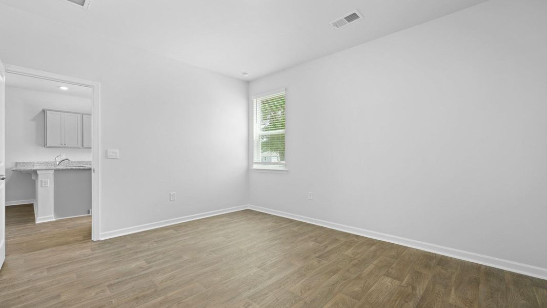 Spacious, unfurnished interior of a new home in North Shore, Summerton (Image 28).