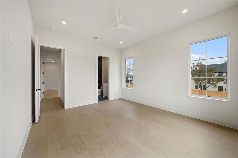 Spacious, unfurnished interior of a new home in , Dallas (Image 24). Spacious, unfurnished interior of a new home in , Dallas (Image 24).