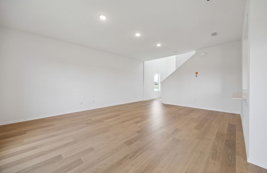 Representative unfurnished interior of a home built from the Frio by Centex in Ashford Crossing, Princeton (Image 20).