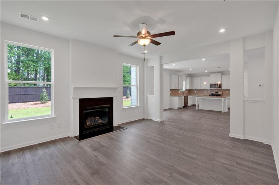 Spacious, unfurnished interior of a new home in The Overlook at Factory Shoals, Mableton (Image 26).