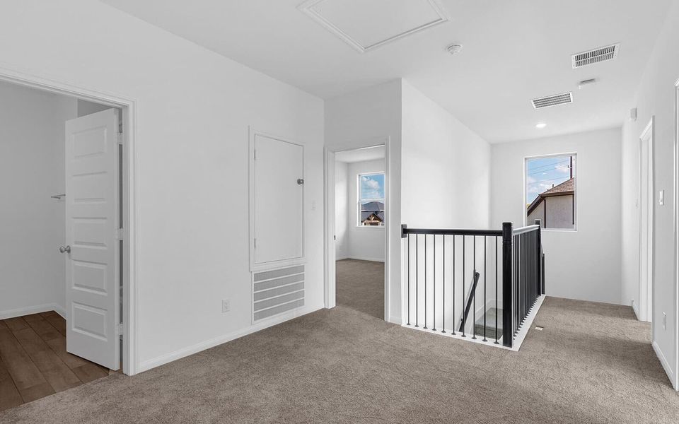 Image 16 representing the Oberlin by Brookfield Residential in 50' Traditional Homes at Elyson, Katy, TX.