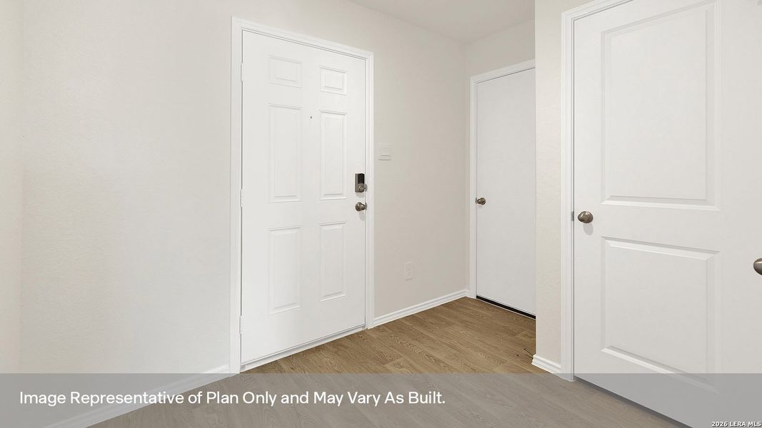 Spacious, unfurnished interior of a new home in Lantana, Lockhart (Image 15).