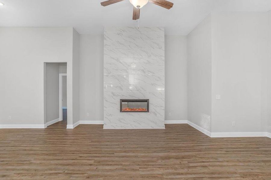 Spacious, unfurnished interior of a new home in , Haddock (Image 31).