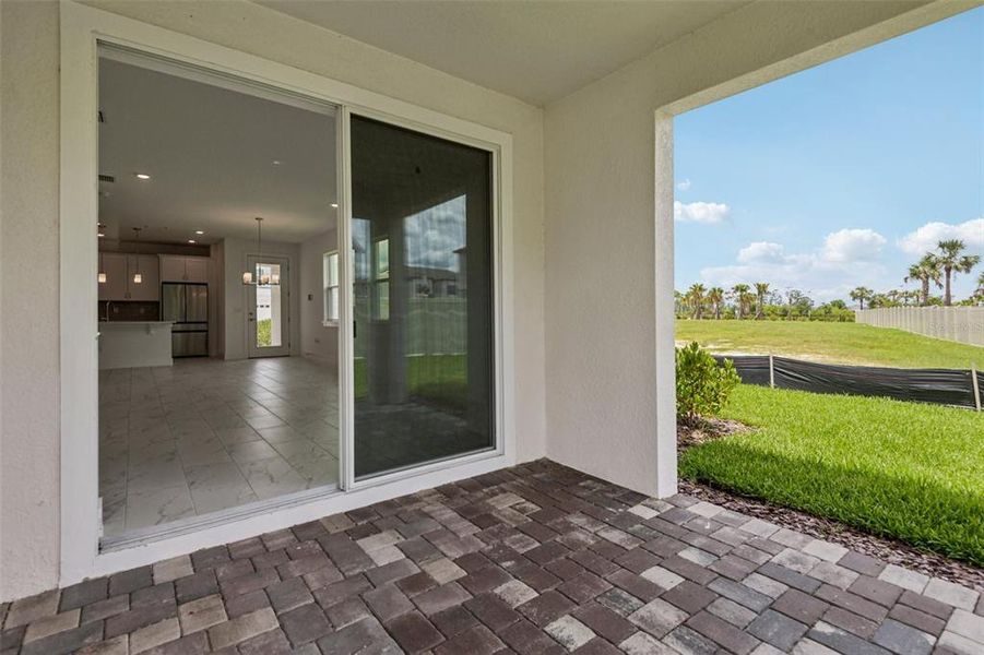 Spacious, unfurnished interior of a new home in Lagoon Residences at Epperson, Wesley Chapel (Image 19).