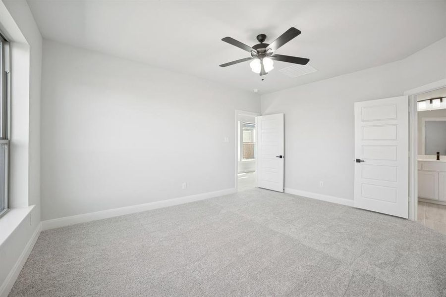 Spacious, unfurnished interior of a new home in Creekshaw – Gardens, Royse City (Image 19).