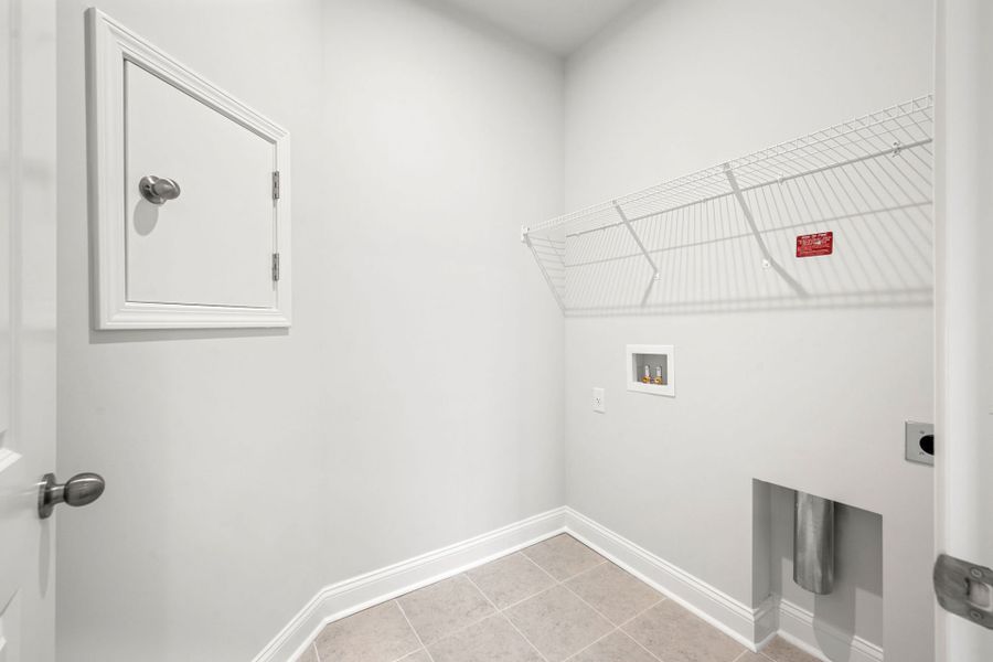 Spacious, unfurnished interior of a new home in Sun City Hilton Head, Bluffton (Image 12).