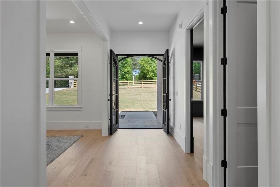 Spacious, unfurnished interior of a new home in , Lawrenceville (Image 62).