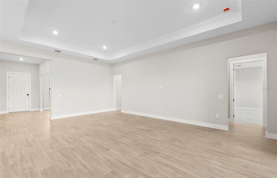 Spacious, unfurnished interior of a new home in Del Webb Catalina, Lakewood Ranch (Image 38).