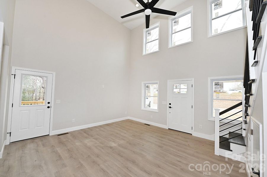 Spacious, unfurnished interior of a new home in , Granite Falls (Image 38).