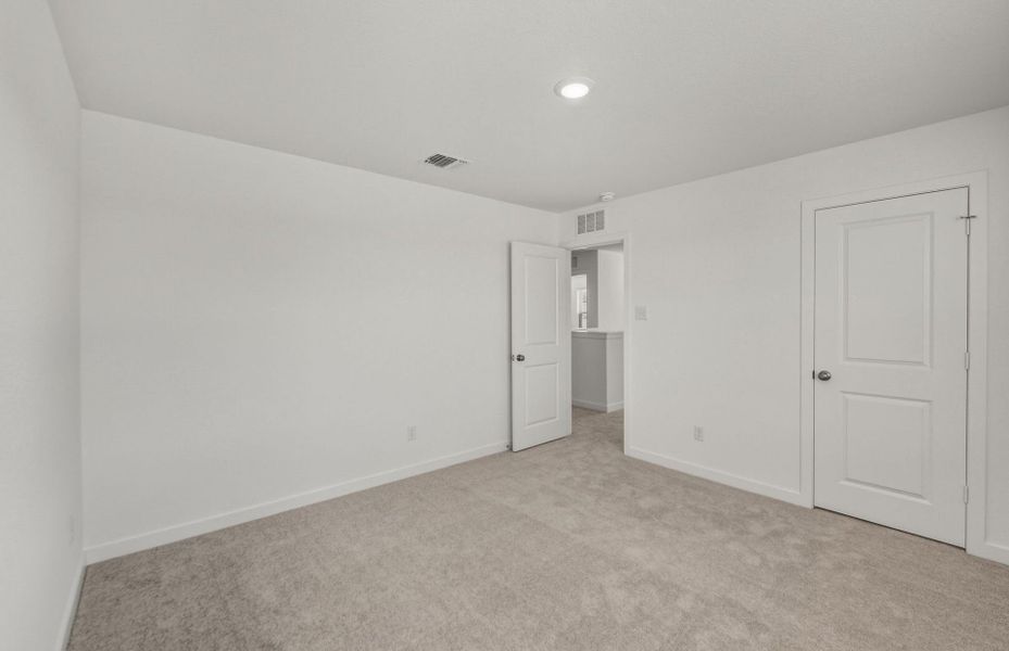 Spacious, unfurnished interior of a new home in Sonterra, Jarrell (Image 28). Spacious, unfurnished interior of a new home in Sonterra, Jarrell (Image 28).