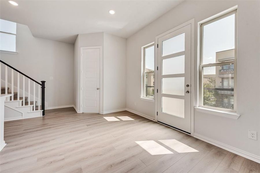 Spacious, unfurnished interior of a new home in City Point, North Richland Hills (Image 11).