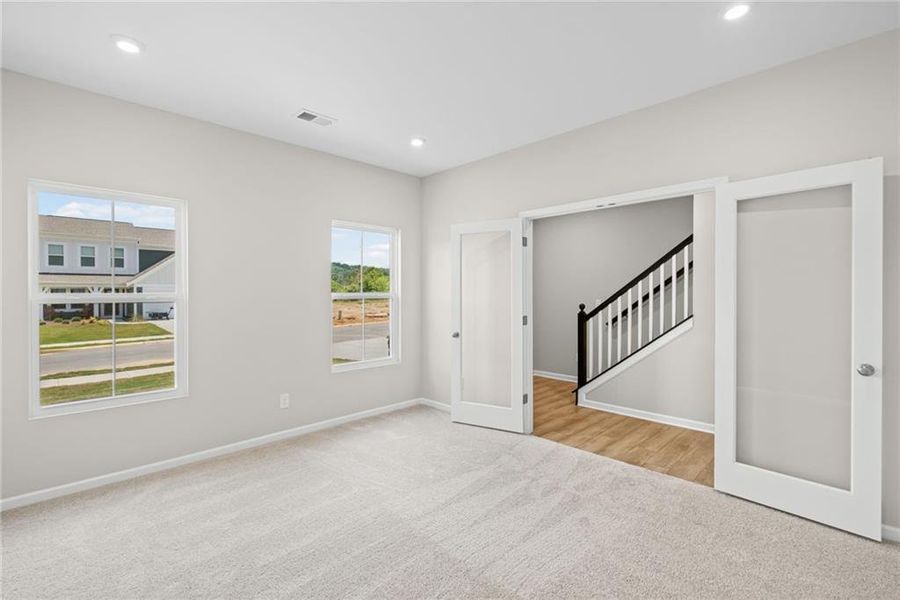 Spacious, unfurnished interior of a new home in Three Rivers, Rome (Image 14).