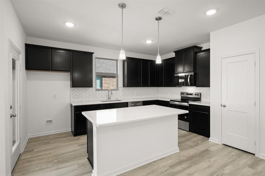 3157 Manchester- Kitchen-2