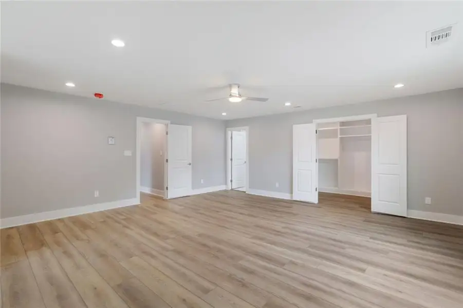 Spacious, unfurnished interior of a new home in , Lithonia (Image 28). Spacious, unfurnished interior of a new home in , Lithonia (Image 28).