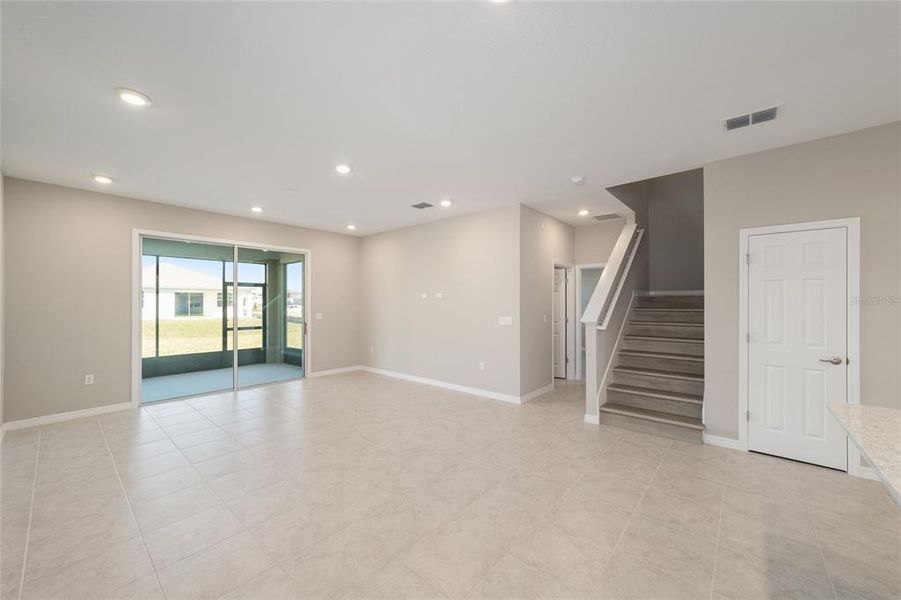 Spacious, unfurnished interior of a new home in Calesa Township, Ocala (Image 14).