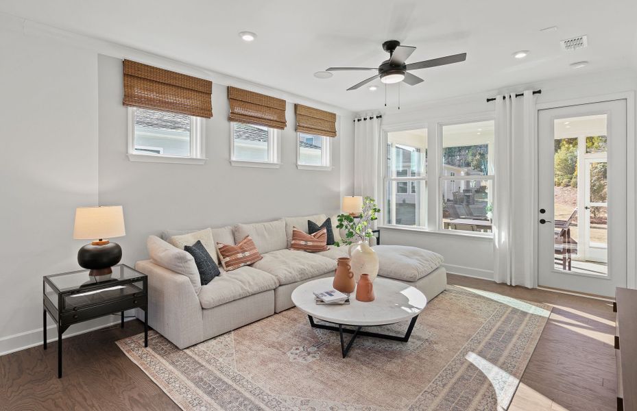 Representative furnished interior of a home built from the Hallmark by Del Webb in Del Webb Southern Oaks, Newnan (Image 14).