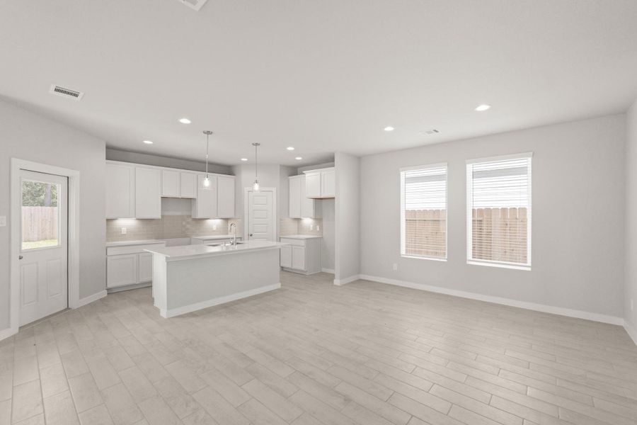 Spacious, unfurnished interior of a new home in Cypresswood Landing, Humble (Image 14).
